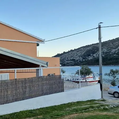 Apartment Andelic Vinišće