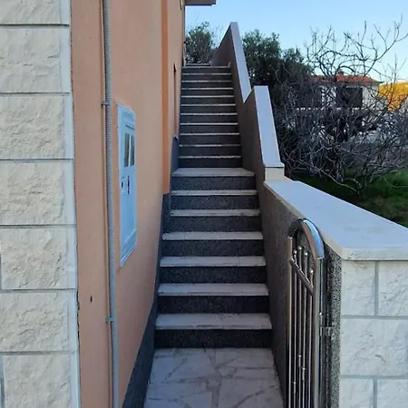 Apartment Andelic Vinisce