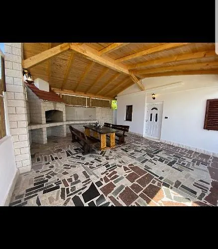 Apartament Andelic *